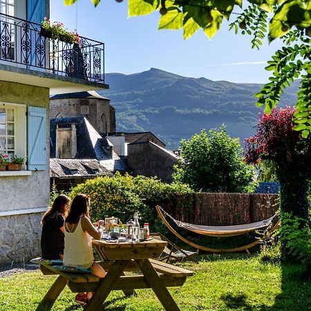 Pyrenees Cycling Lodge Saint-Savin  Dış mekan fotoğraf