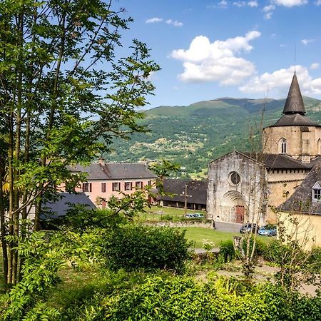 Pyrenees Cycling Lodge Saint-Savin  Dış mekan fotoğraf